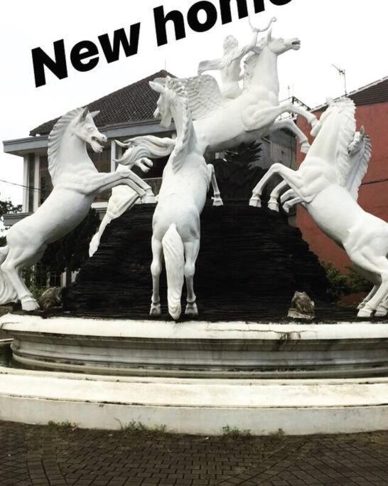 House In Bekasi Timur Exterior foto