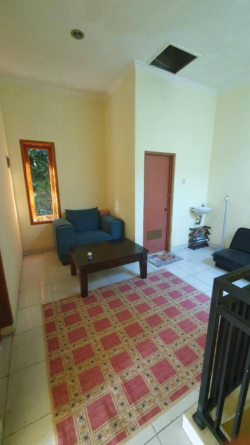 House In Bekasi Timur Exterior foto