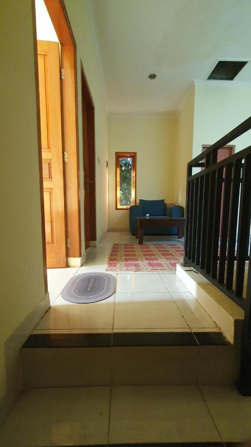 House In Bekasi Timur Exterior foto